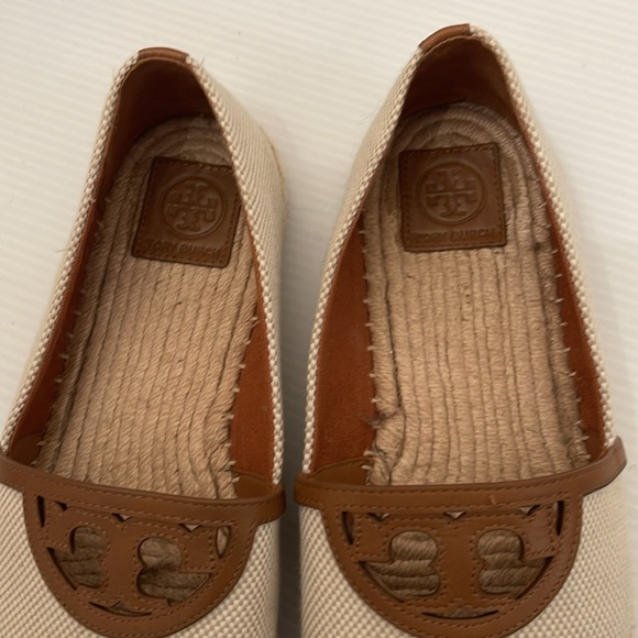 Tory Burch Cream and Brown loafers - Picture 8 of 15
